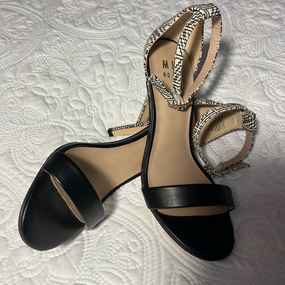 MIX NO. 6 Lina Black and White Patterned Women’s Heels, Size 7, NWOB